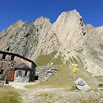 Gaestehaus Kratzer 招待所