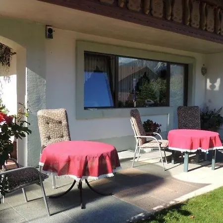 בית הארחה Gaestehaus Kratzer 3*