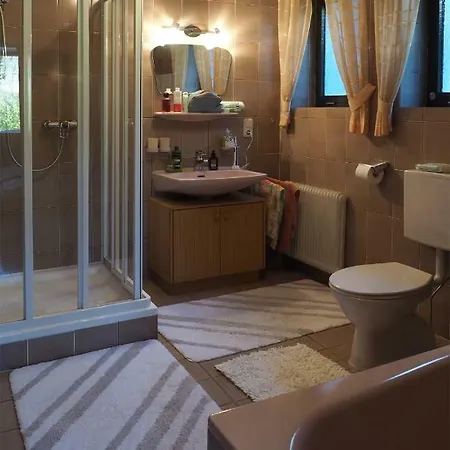 Gaestehaus Kratzer 3* ווירגן