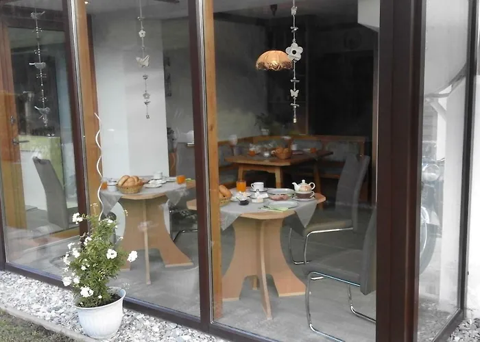 Gaestehaus Kratzer 招待所 维京